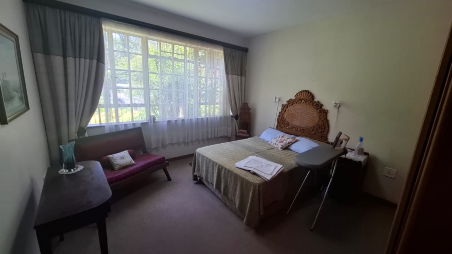 6 Bedroom Property for Sale in Mooivallei Park North West